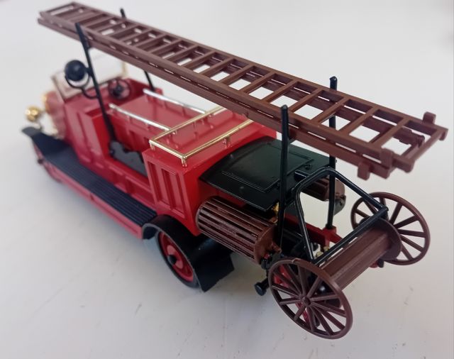 Bombero 1917 F1 graf&stift made