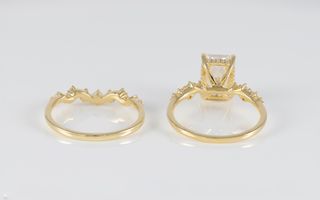 Conjunto de anillo de compromiso y alianza de boda