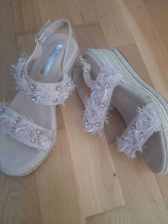 Sandalias con cuña