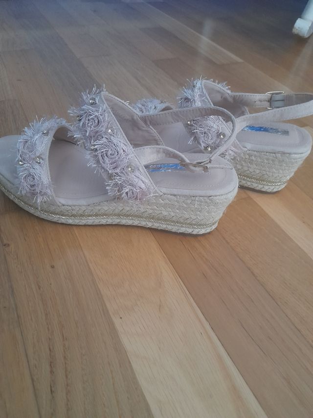 Sandalias con cuña