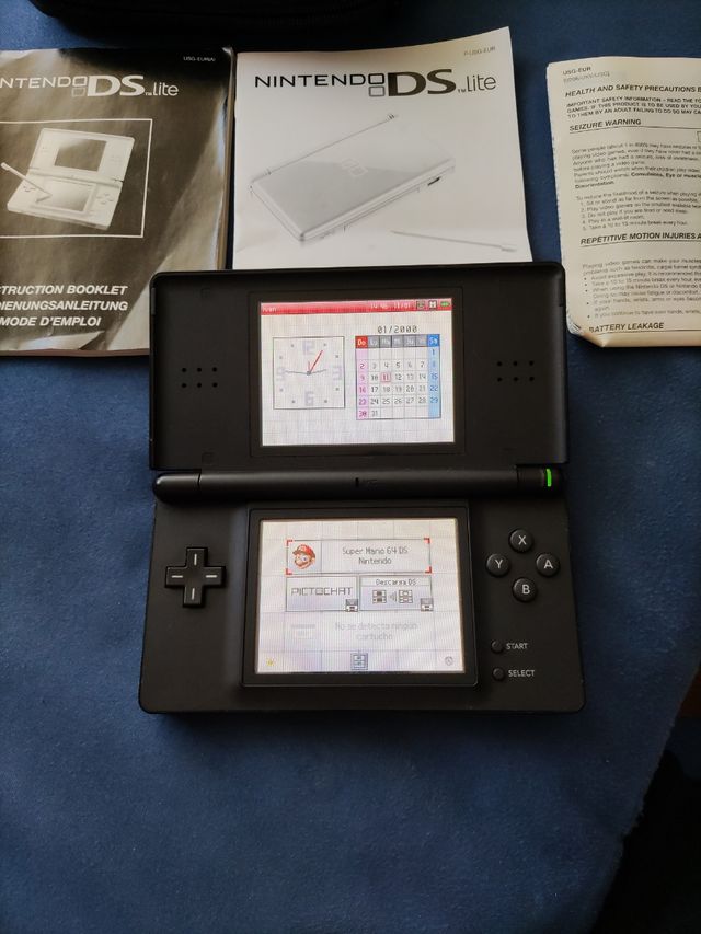 Nintendo DS Lite en caja