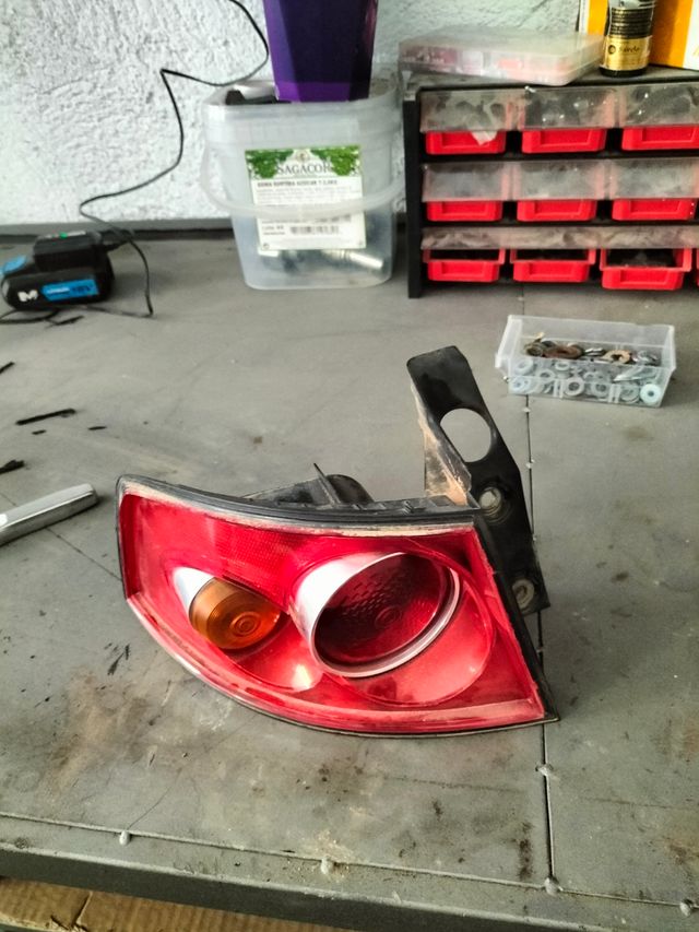 Faro trasero izquierdo exterior Ibiza 6l