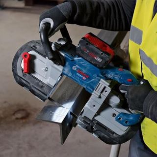 Bosch Professional 18V System sierra de cinta