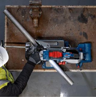 Bosch Professional 18V System sierra de cinta