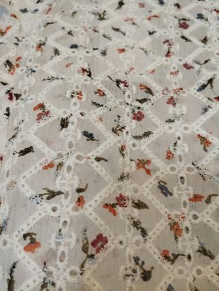 Blusa blanca bordado flores