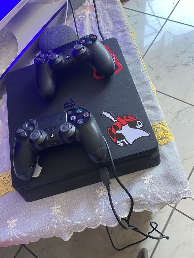 PlayStation 4 Ps4 da 1TB 2022 Perfette Condizioni