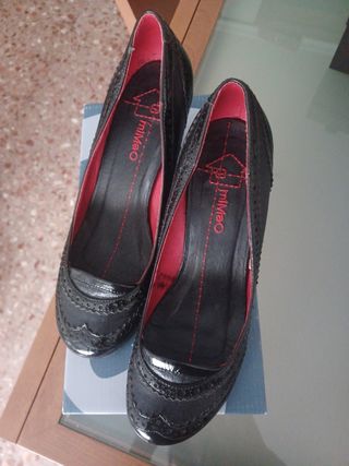 Zapato  negro tacón