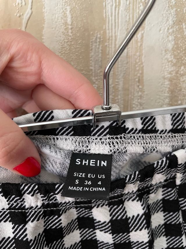 Conjunto falda camiseta de shein