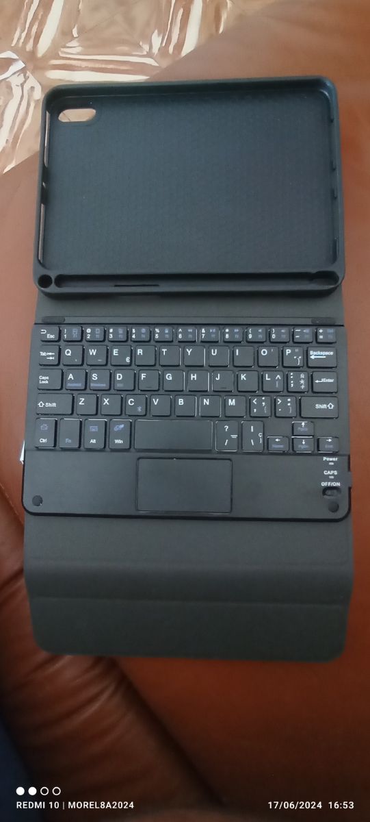 Funda Teclado Keiboard Bluetooth color negro