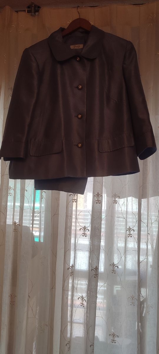 Pregunta tengo mucha ropa y bajo preció gracias