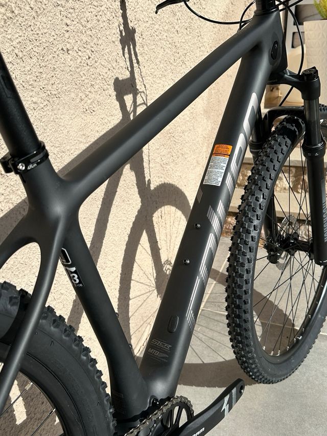 Coluer Poison Carbon talla L 2025 NUEVA