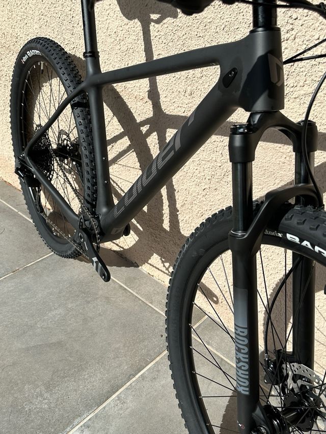 Coluer Poison Carbon talla L 2025 NUEVA