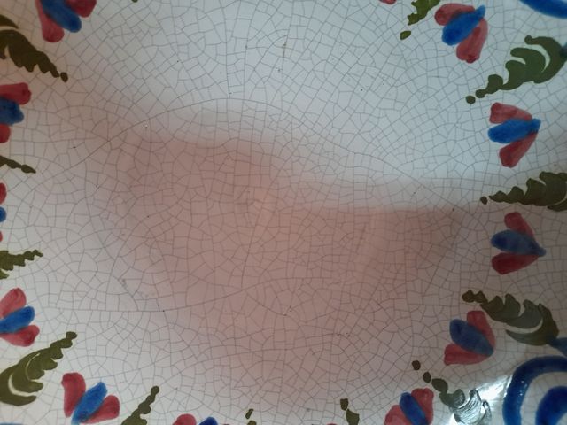 Jarrón con plato de cerámica