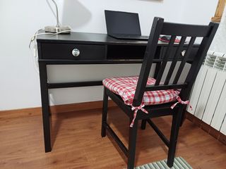 Mesa escritorio  IKEA