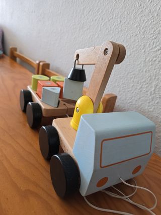 Grúa con cubos, multicolor