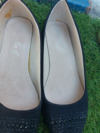 MANOLETINAS N°38 negras dorada