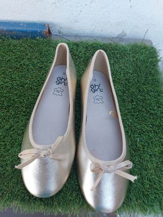 MANOLETINAS N°38 negras dorada