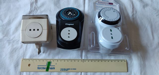 N. 3 timer regolabili (programmatori da presa)