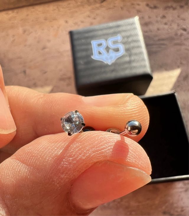 Vendo 2 Orecchini acciaio inox marca R&S nuovi