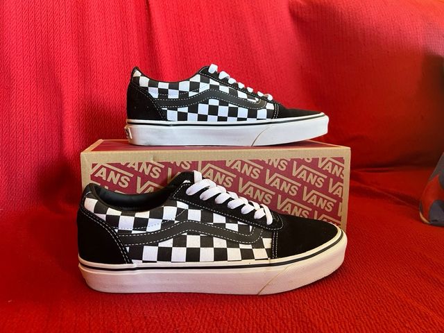 Vans cuadritos