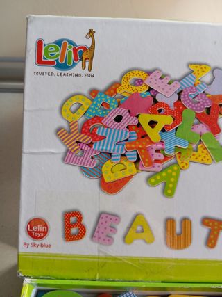 Caja de letras de madera Lelin