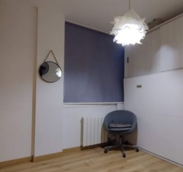 Estor enrollable cortina gris