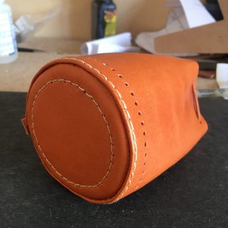 bolsa de judas limosnera de cuero piel