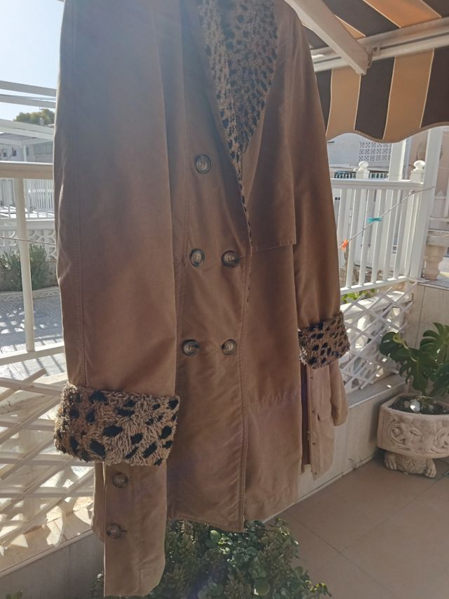 Abrigo antelina beige mujer