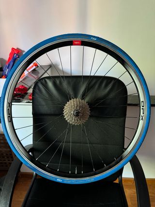 Rueda bicicleta carretera