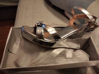 Preciosas cuñas plata talla 41