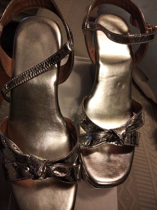 Preciosas cuñas plata talla 41