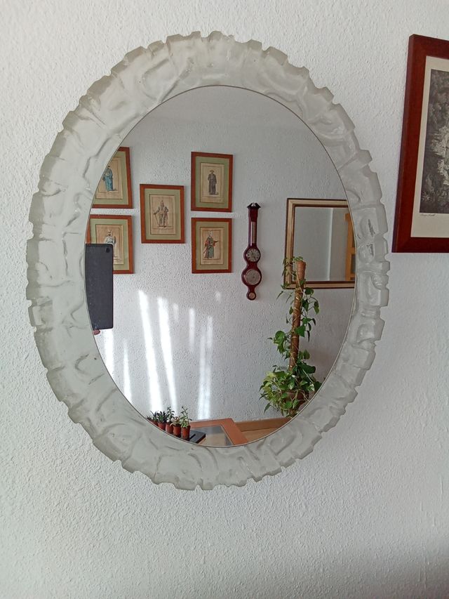 Espejito Ovalado de pared Hillebrand