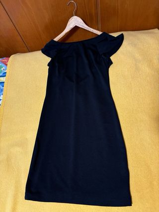 Vestido negro, corto, fiesta espalda al aire