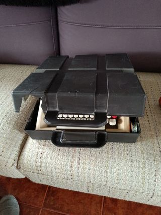 Maquina escribir olivetti lettera 35