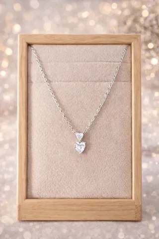 ÚLTIMA! Gargantilla corazones plata