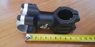 Manillar y potencia.