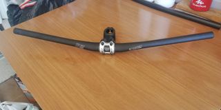 Manillar y potencia.