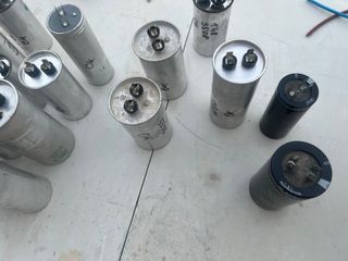 Condensador