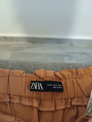 Pantalón Corto Zara