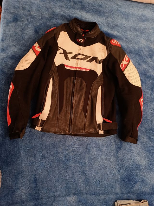 Chaqueta moto se acepta cambio por algo