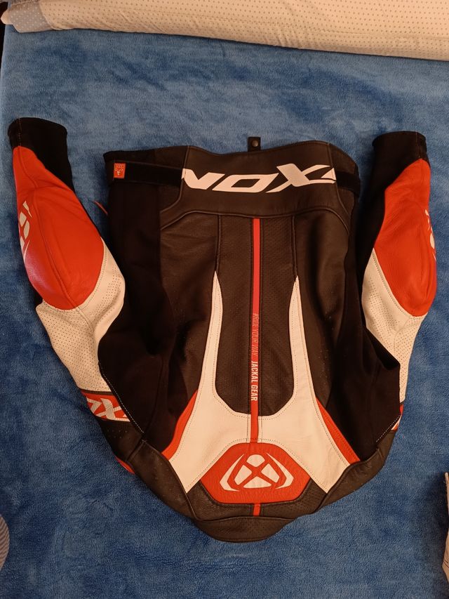 Chaqueta moto se acepta cambio por algo