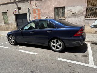 Mercedes-Benz Clase C 2004