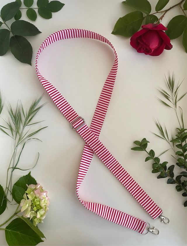 Cuelgamovil ajustable