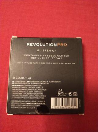 Paleta Revolution + regalo