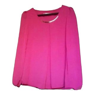 Blusa rosa fúcsia com gargantilha