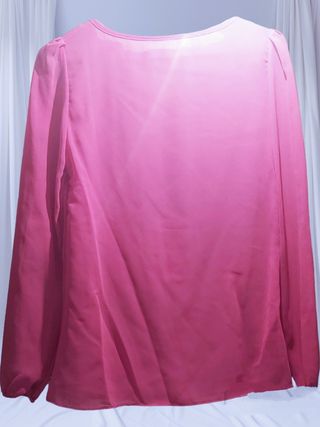 Blusa rosa fúcsia com gargantilha