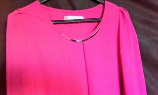 Blusa rosa fúcsia com gargantilha