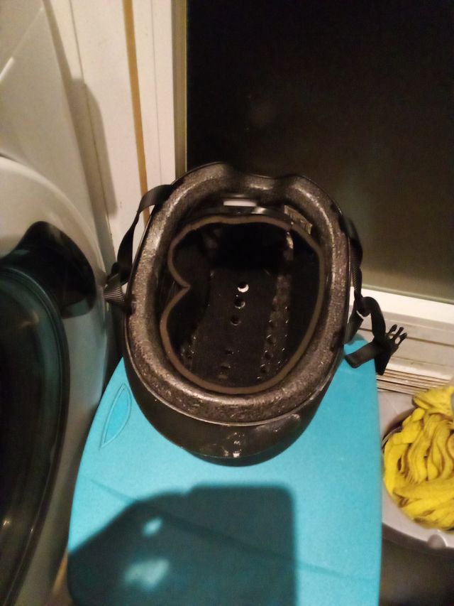  #35, casco ,patín o hípica 