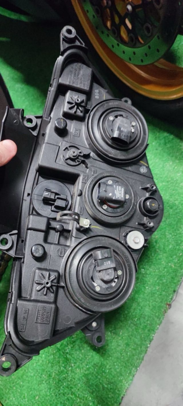 Faro delantero original gsxr 600 k8