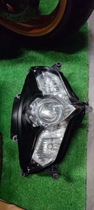 Faro delantero gsxr 600 k8